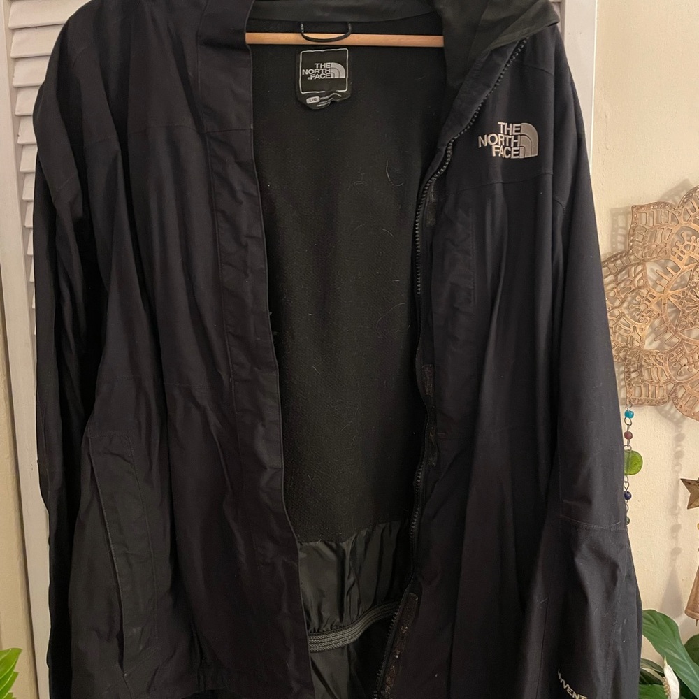 Used The NorthFace Hyvent rain jacket